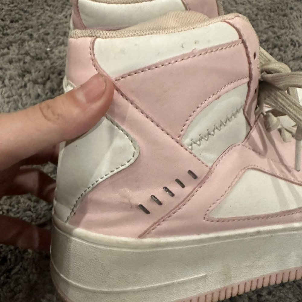Princess Polly Ryle Sneaker Size 7 - Picture 3 of 4